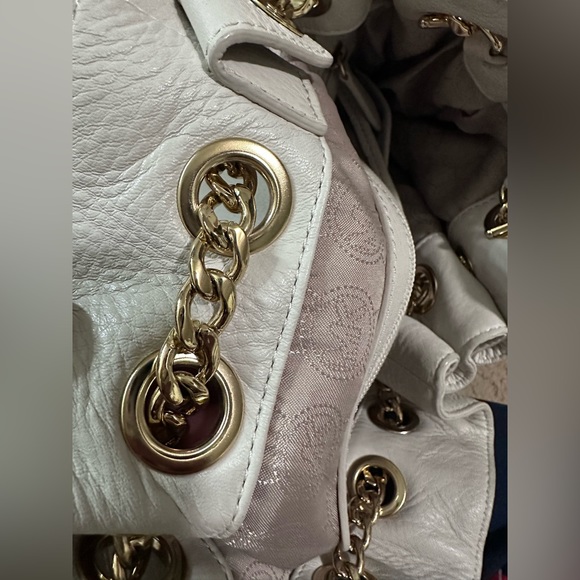 Michael Kors Chain Hobo - Picture 4 of 8